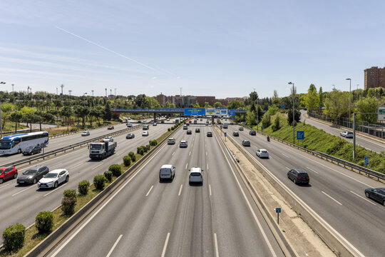 Road traffic on the Madrid ring road m 30