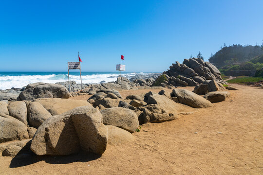 Rocks at Pablo Neruda beach below Pablo Neruda Museum, Isla Negra, Chile