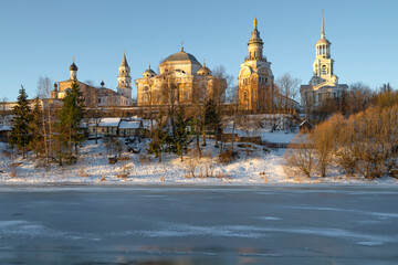 Obraz premium Ancient Novotorzhsky Borisoglebsky monastery in winter morning landscape. Torzhok, Tver region. Russia