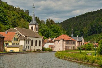 Lutzelbourg am Kanal Marne au Rhin in Frankreich