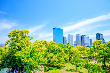 大阪城から見た初夏の都会の景色　大阪府大阪市　View of the city in early...