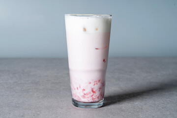 Americano Korean food dish Chocolate Rubin cookies Plain scone ㅍan almond croissant Lemon Skull Pound Basque Cheesecake pistachio madeleine Homemade tiramisu Green grape, ade Strawberry, latte Choco