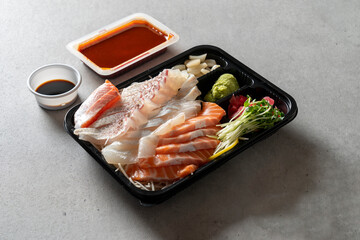 Sashimi horse mackerel flatfish salmon sashimi seasonal sashimi