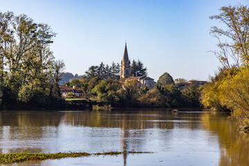 Fototapeta na wymiar Église de Civrac sur Dordogne - Gironde