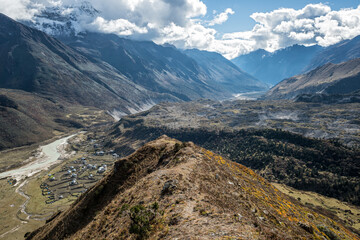 Le village de Chozo au coeur de Lunana, dix-septième jour du Snowman Trek, Bhoutan