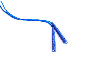 Blue jump rope with ergonomic handles on a white background, ideal for fitness, cardio workouts, and home exercise routines.