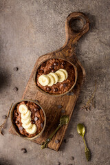 Coconut bowls with oat porridge