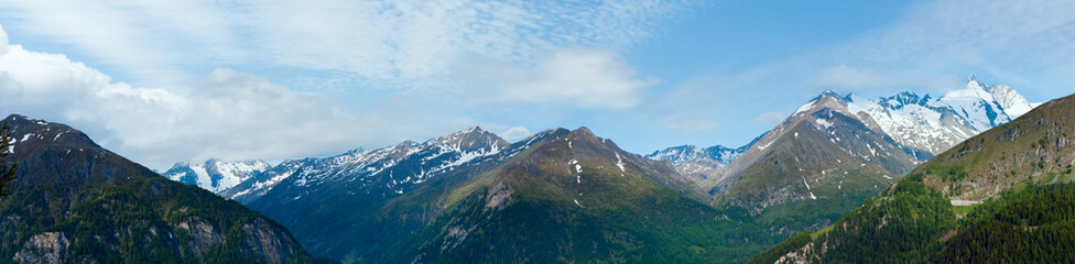 Fototapeta premium Summer (June) Alp mountain tops panorama from Grossglockner High Alpine Road.