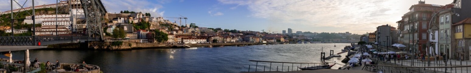 Fototapeta na wymiar Ribiera district of Porto portugal 