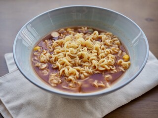 아시아 음식 라면, 즉석 국수