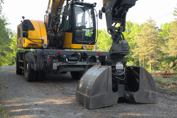Bagger auf Baustelle