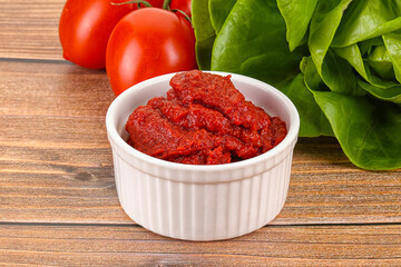 Tomato puree sauce for cooking