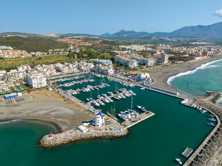 vista del puerto de la Duquesa en el termino municipal de Manilva, Andalucía