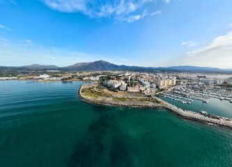 vista panorámica del puerto de Estepona en la costa del sol, Andalucía	