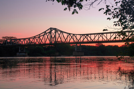 Rio Parna&iacute;ba, Ponte Metalica - Teresina - Maranh&atilde;o - Piau&iacute;