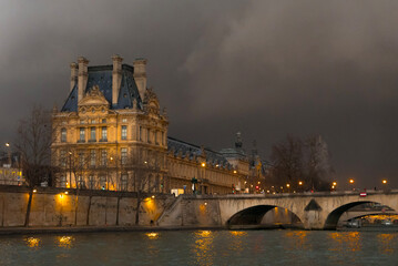 Louvre Museum et Pont Royal