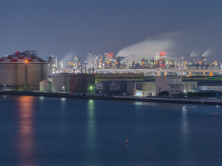 Fototapeta na wymiar 京浜工業地帯の工場夜景