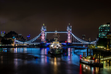 Fototapeta na wymiar The Tower Bridge London by night