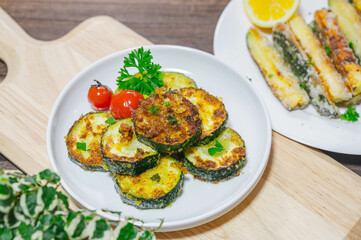 ズッキーニのパン粉焼き