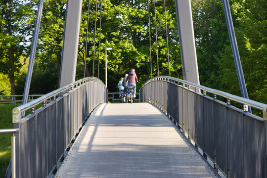 Radfahren in Meppen/ Emsland 
Fahrradbr&uuml;cke &uuml;ber die Hase 