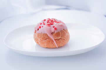 苺シュークリーム