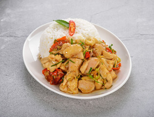 Stir Fried Chicken with Lemongrass