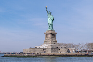 Fototapeta premium View of the Statue of Liberty from the Hudson river, New York.