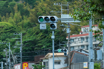 道路の安全を指示する信号機