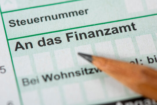  Steuererklärung auf Formular für Finanzamt