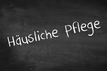 Obraz premium Tafel auf der Häusliche Pflege steht