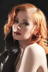Naklejka premium lady in black gloves