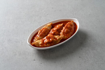 A lot of yaki dumplings, a lot of eggs, a lot of seaweed rolls, tteokbokki, fried food, a lot of eggs