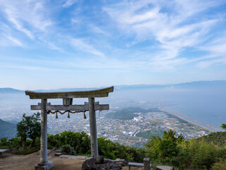 天空の鳥居　高屋神社本宮　香川県