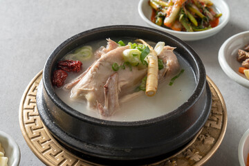 Samgyetang, lacquer samgyetang, Korea, food, abalone porridge, nutrition, chicken soupe de poulet au ginseng