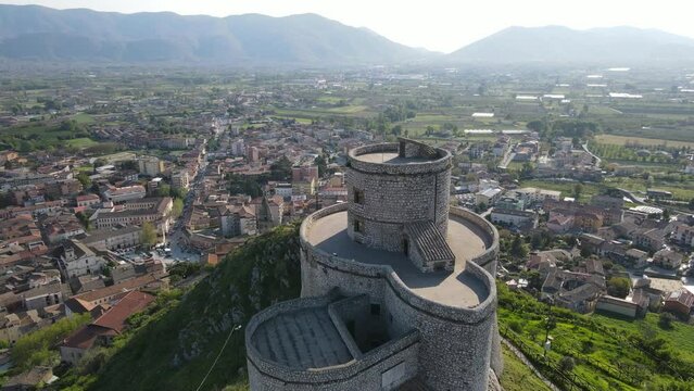 The castle of Montesarchio is a historic structure that dominates the Caudina valley, on whose eastern end it is located. The architecture is located on a hill overlooking the town of the same name