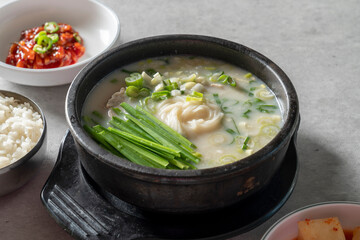Bean sprouts, rice soup, pork, meat, Tongyeong, oysters, bibimbap, Korean food,
