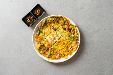 Raw cod soup, ecological soup, gomchi soup, seafood pancake, dongtaejeon, seafood sashimi, mulhoe, Korean food,Assorted Sliced Raw Fish