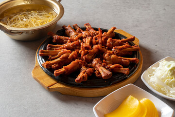 Spicy chicken feet, pork, stir-fried pork bones, chicken feet, grilled, stir-fried, boneless feet, chicken feet in soup, Korean food, food