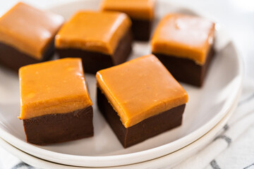 Caramel fudge