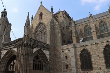 Fototapeta na wymiar Church in Dol de Bretagne, France 