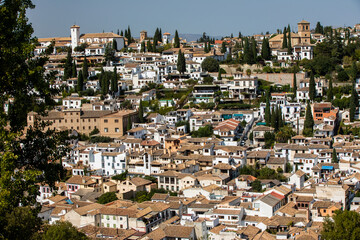 Fototapeta na wymiar Architectural details of the Alhambra fortified palace complex and Granada city