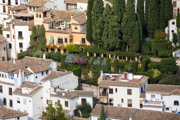 Obraz premium Architectural details of the Alhambra fortified palace complex and Granada city