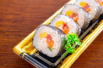 魚屋さんの海鮮巻き