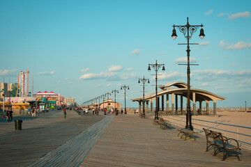 The Boardwalk in Coney Island, Brooklyn, New York - obrazy, fototapety, plakaty