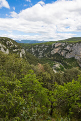 Fototapeta na wymiar Gorges de l'Hérault depuis le Mont Agonès près de la Croix de Saint-Micisse