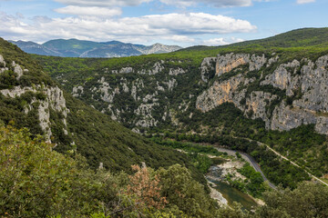 Fototapeta na wymiar Gorges de l'Hérault depuis le Mont Agonès près de la Croix de Saint-Micisse