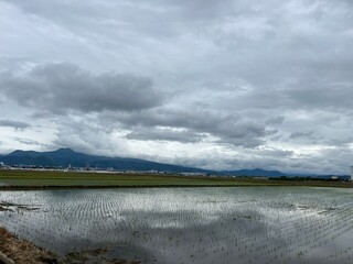 220522田んぼ金井

山形市金井
田んぼ
曇り
雨
水田
田植え
蔵王