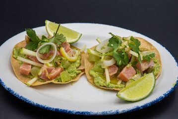 Tostadas de atún, gastronomía mexicana