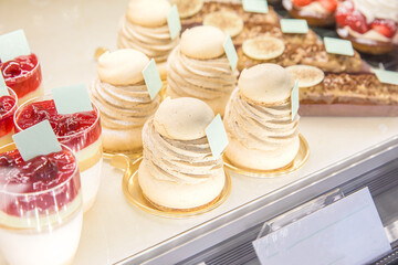 モンブランが並ぶショーケース