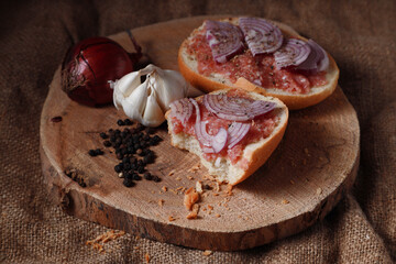 Mett roll, Mettbrötchen